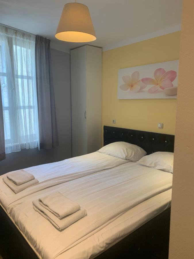 Hotel Restaurant La Piazza Valkenburg aan de Geul Екстер'єр фото