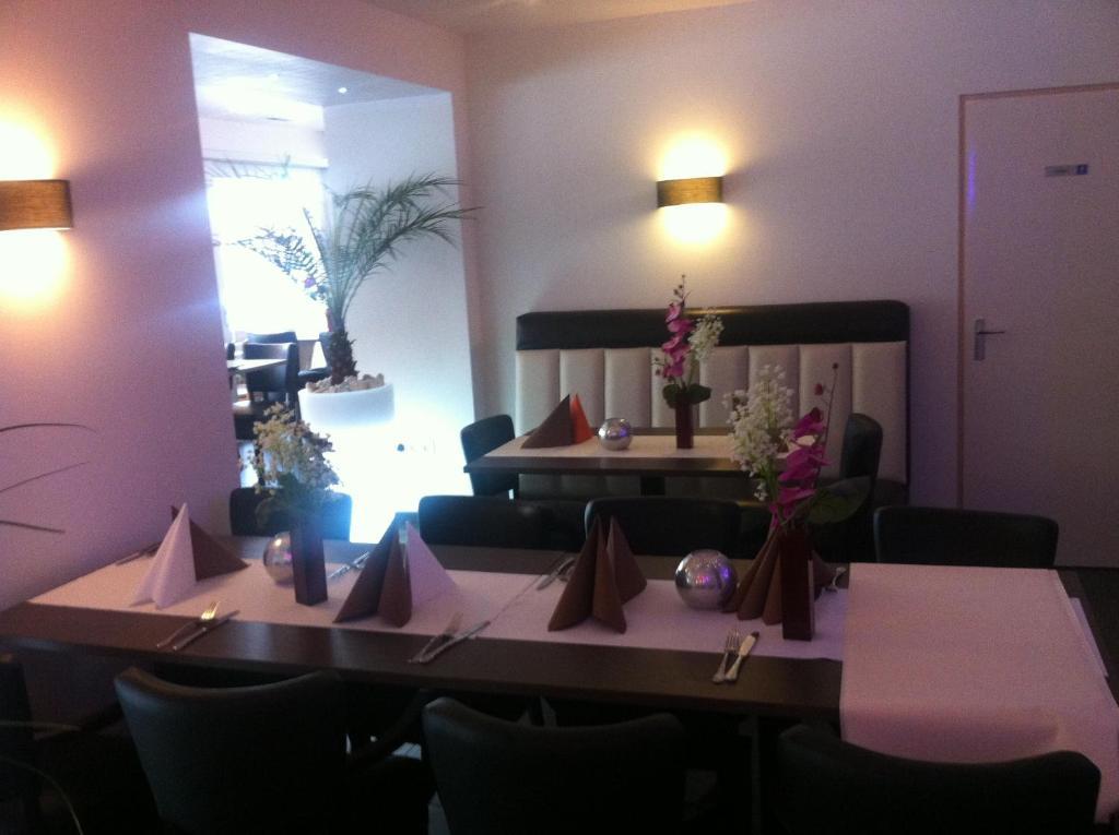 Hotel Restaurant La Piazza Valkenburg aan de Geul Екстер'єр фото