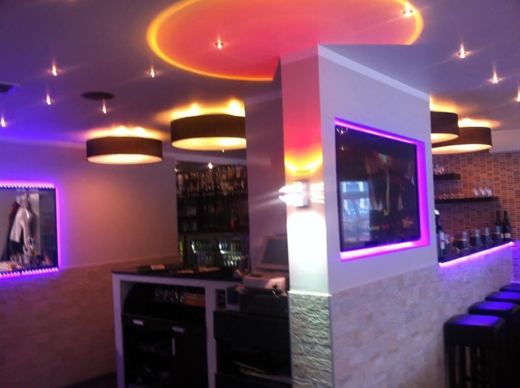 Hotel Restaurant La Piazza Valkenburg aan de Geul Екстер'єр фото